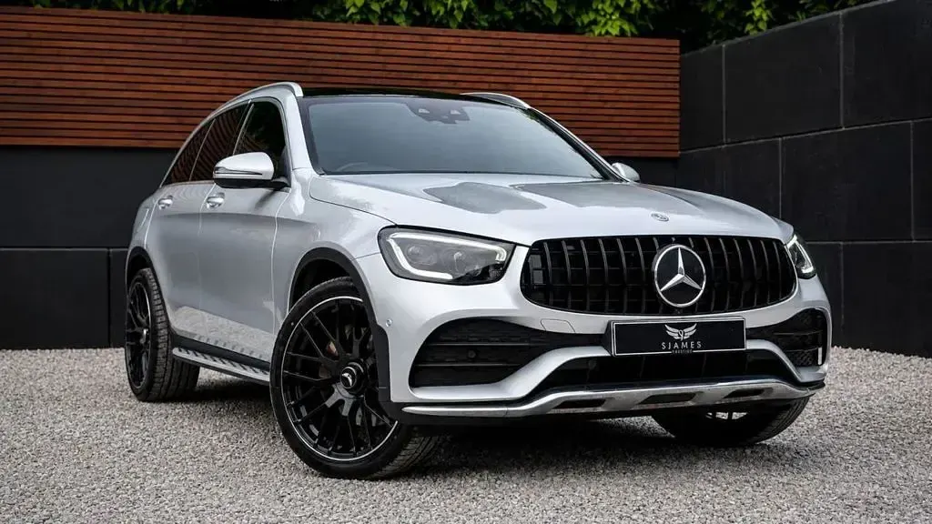 Used Mercedes GLC300 AMG Line Premium Plus 258 HP (189 kW) 2022 Silver SUV