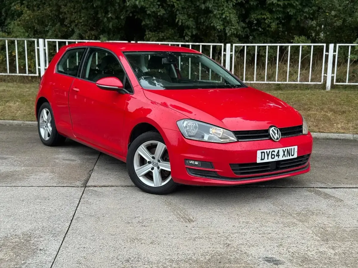 Used VW Golf VII Match 125 HP (91 kW) 2014 Red Hatchback