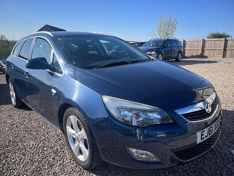 Second-hand Vauxhall Astra SRi 2011 Albastru Break