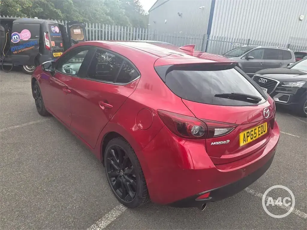 Used Mazda 3 Inclusive 2016 Red Hatchback