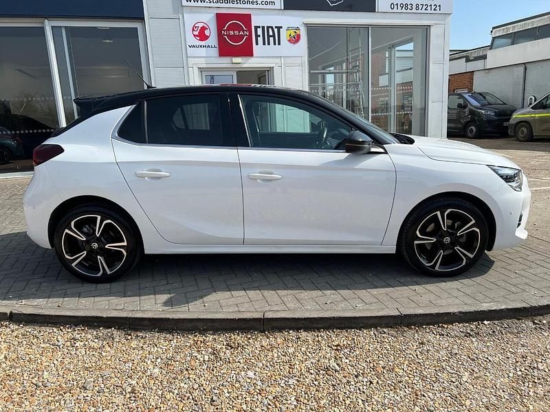 Used Vauxhall Corsa Ultimate 128 HP (94 kW) 2023 White Hatchback
