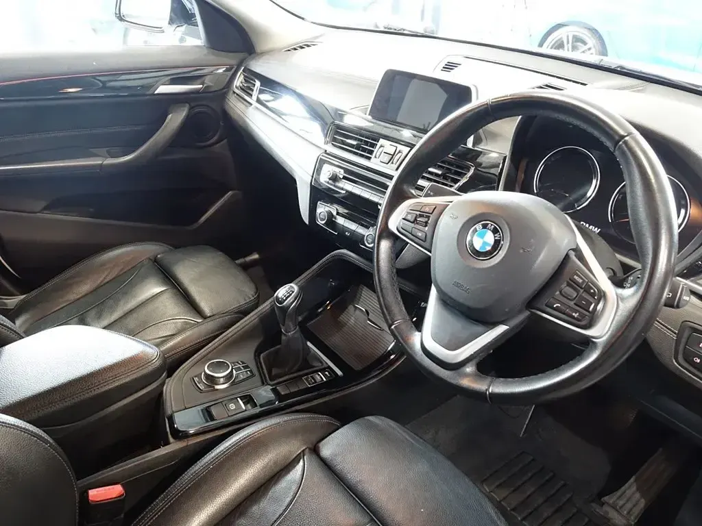 Usado BMW X2 Sport Line 150 CV (110 kW) 2018 Blanco SUV