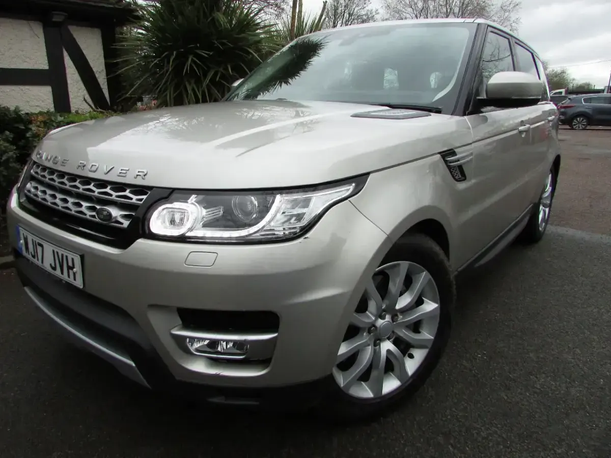 Used Land Rover Range Rover Sport HSE 306 HP (225 kW) 2017 Gold SUV