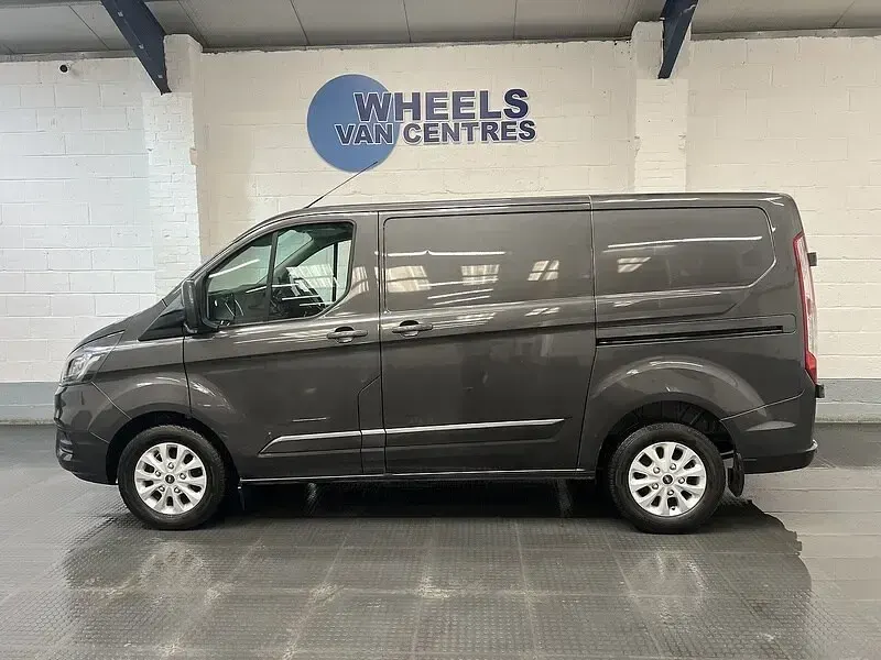 Used Ford Transit Custom Limited 130 HP (95 kW) 2022 Grey Van