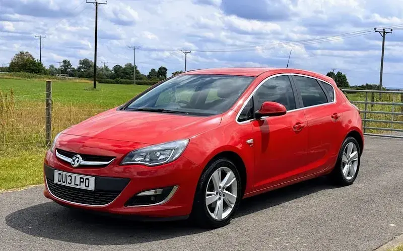 Used Vauxhall Astra SRi 140 HP (102 kW) 2012 Hatchback