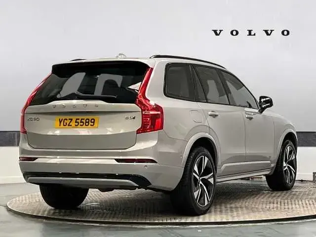 Begagnad Volvo XC90 Plus 247 HK (181 kW) 2023 SUV