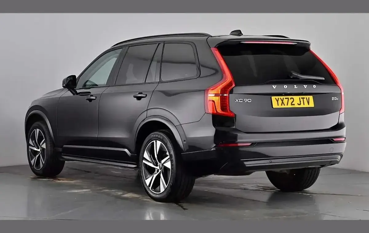 Used Volvo XC90 Plus 235 HP (172 kW) 2022 Black SUV