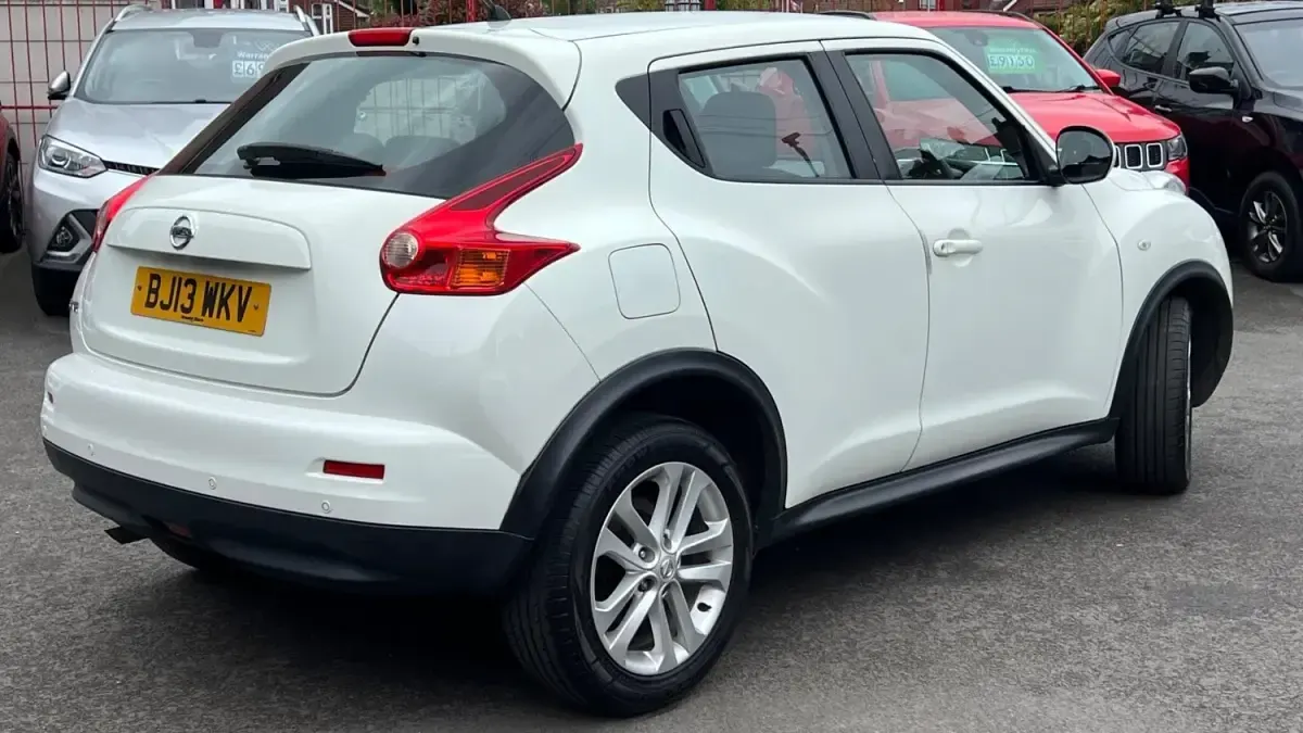 Gebraucht Nissan Juke Acenta 117 PS (86 kW) 2013 Weiß SUV