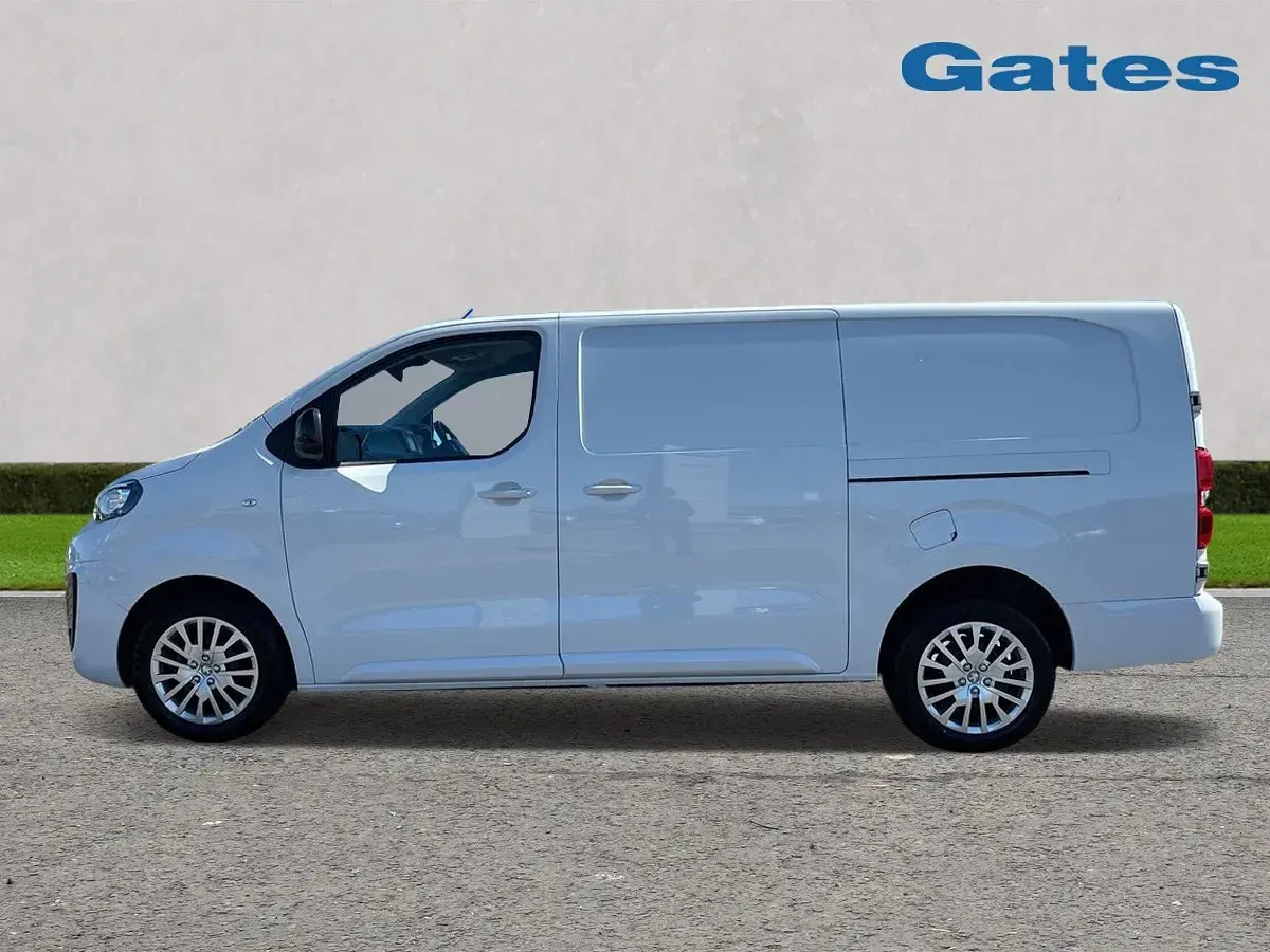 Begagnad Peugeot Expert Premium 100 HK (73 kW) 2023 Vit Van