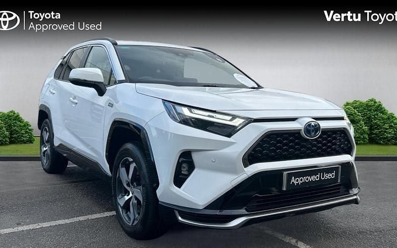 Used 2025 Toyota RAV4 Hybrid Design SUV | £27,269 (Super price) - Image 1/4