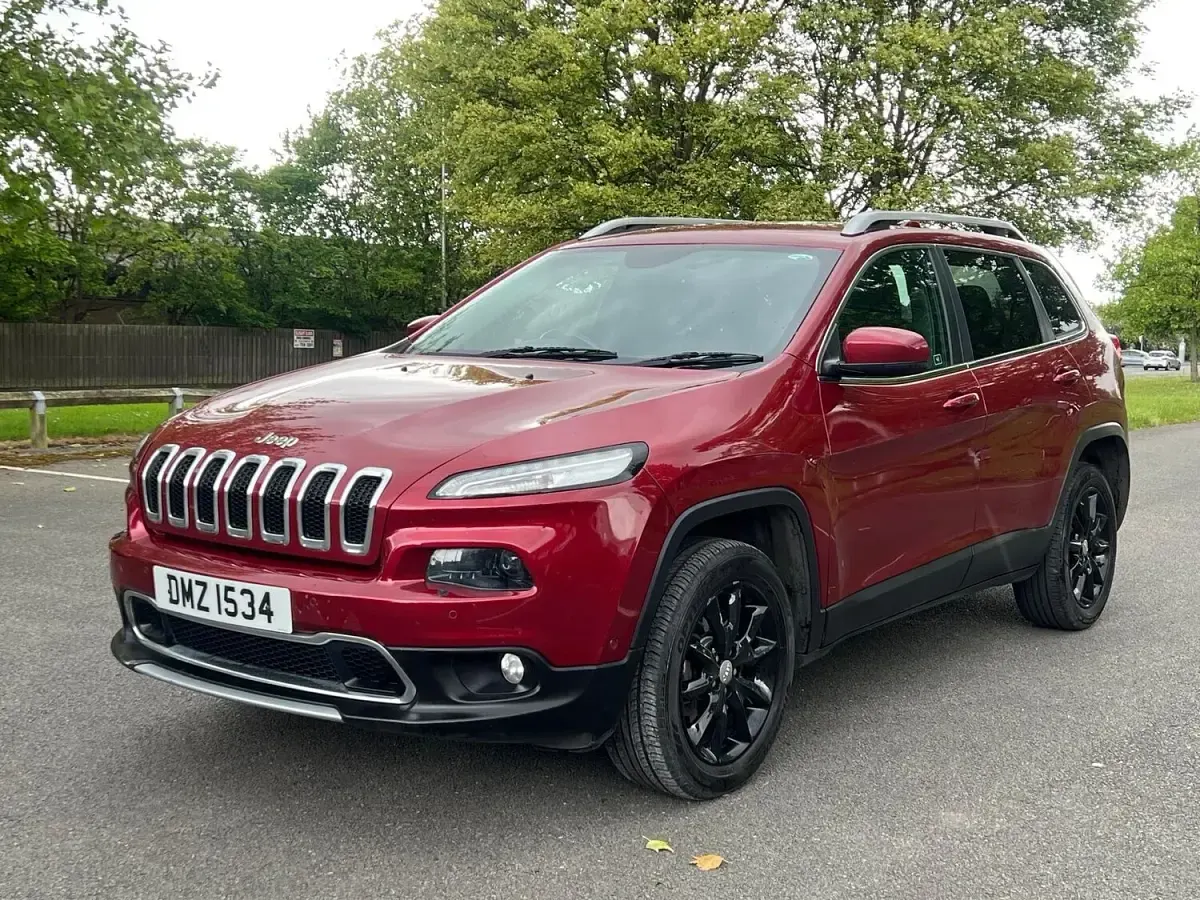Used Jeep Cherokee Limited 170 HP (125 kW) 2015 Red SUV