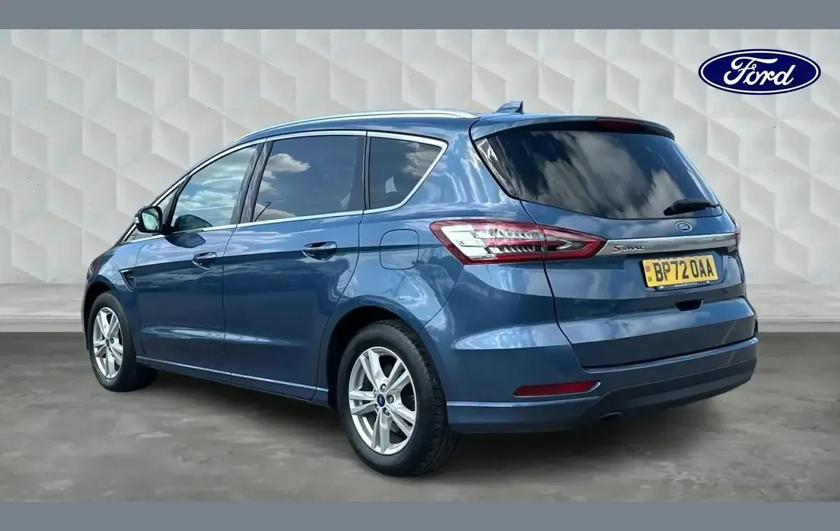 Usado Ford S-MAX Titanium 190 HP (139 kW) 2023 Azul Monovolume