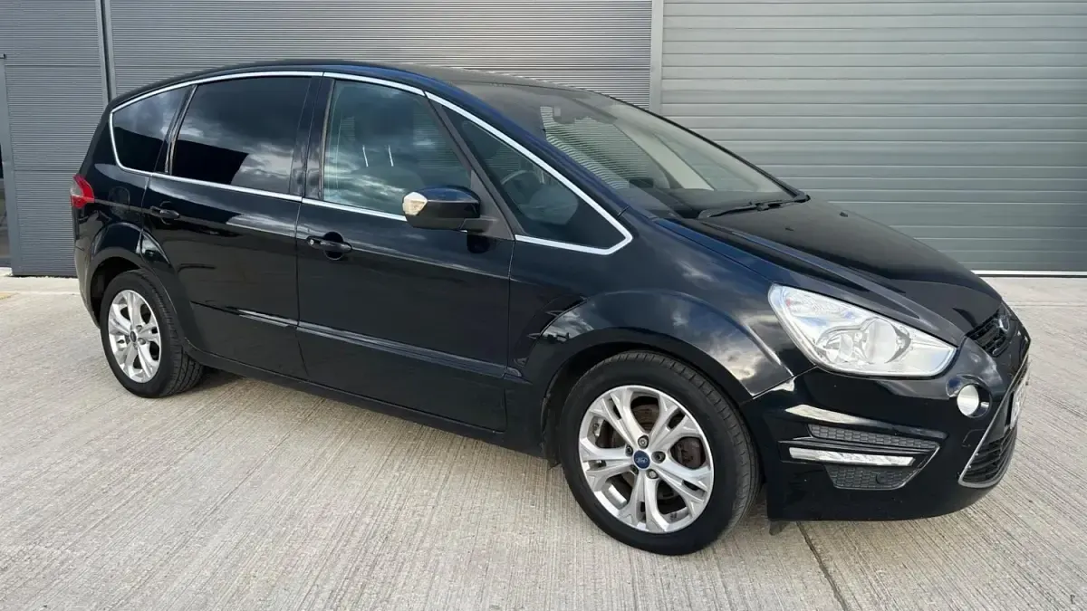 Używany Ford S-MAX Titanium 2015 Czarny Minivan