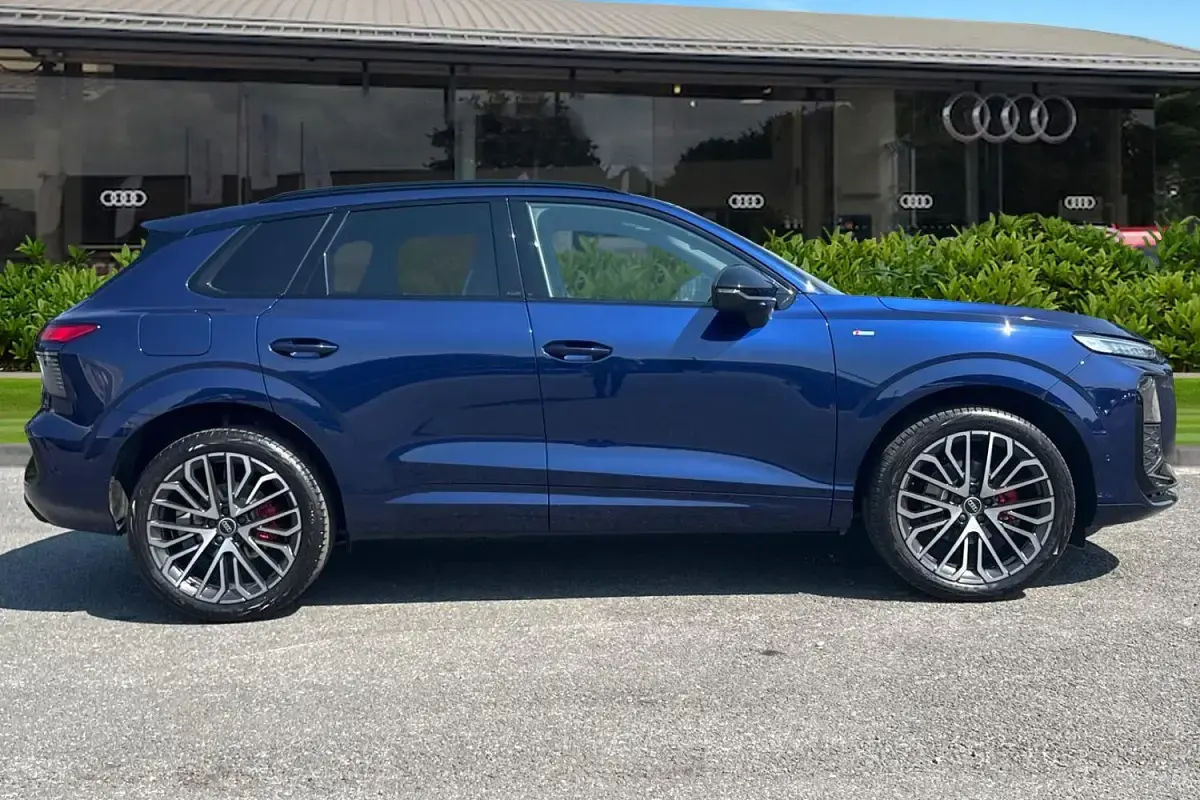New Audi Q3 150 HP (110 kW) 2026 Blue SUV