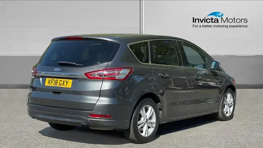 Usado Ford S-MAX Titanium 150 HP (110 kW) 2018 Cinzento Monovolume