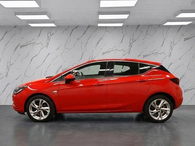 Used Vauxhall Astra SRi 150 HP (110 kW) 2018 Red Hatchback
