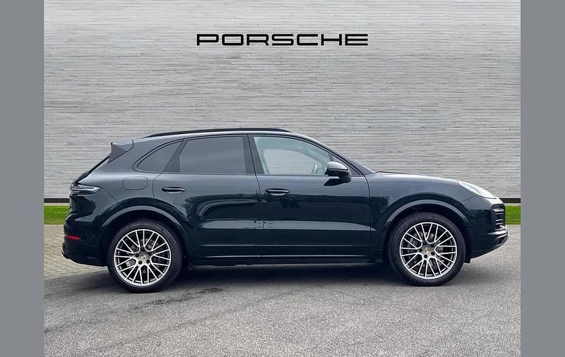 Used Porsche Cayenne Platinum Edition 456 HP (335 kW) 2022 Blue SUV