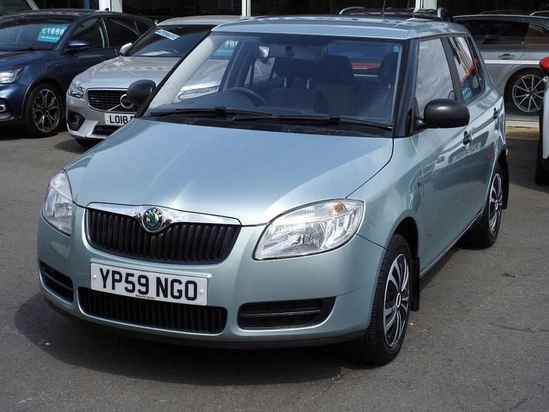 Green Used 2009 Skoda Fabia Hatchback | £2,785 (Fair price) - Image 1/4