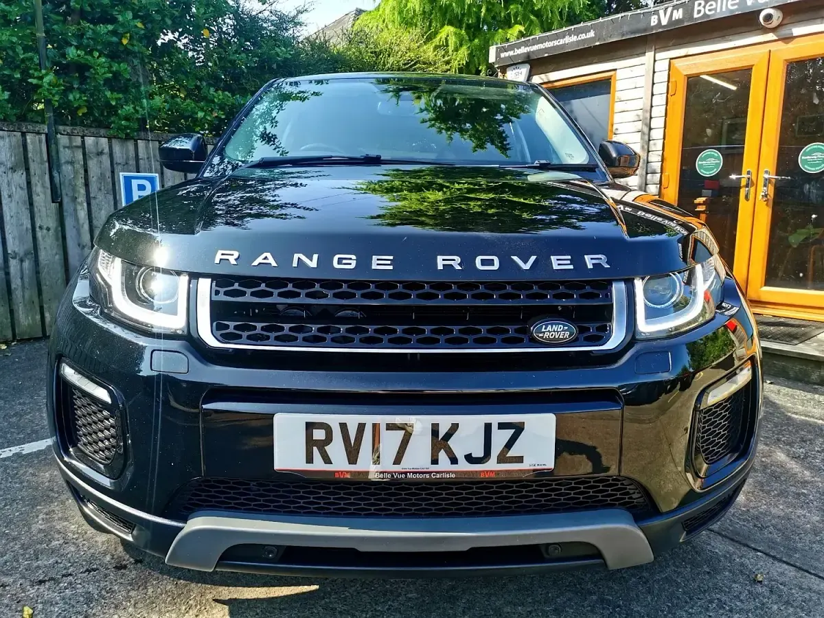 Used Land Rover Range Rover evoque SE 150 HP (110 kW) 2017 Black Estate