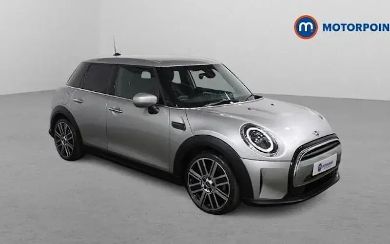 Used Mini Cooper Exclusive 136 HP (100 kW) 2023 Hatchback