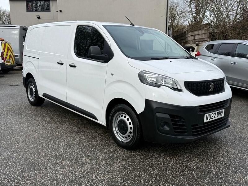 White Used 2022 Peugeot Expert Premium Van | £10,990 (Good price) - Image 1/4