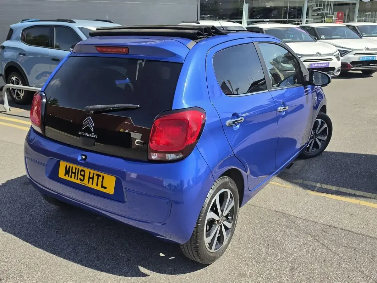 Used Citroën C1 Flair 71 HP (52 kW) 2019 Blue Hatchback