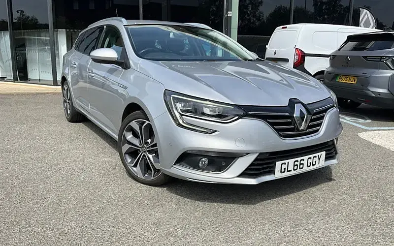 Used Renault Mégane GrandTour Signature 131 HP (96 kW) 2018 Estate