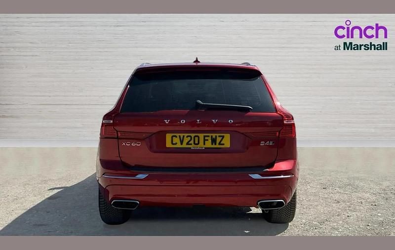 Used Volvo XC60 Inscription 197 HP (144 kW) 2020 Red SUV