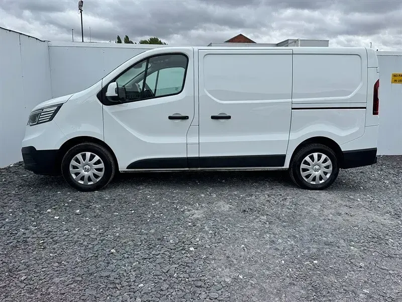 Used Renault Trafic 2025 White MPV