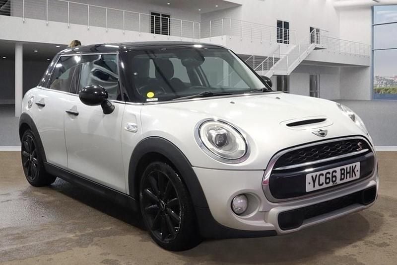 Used Mini Cooper S Hatch 192 HP (141 kW) 2016 Silver Hatchback