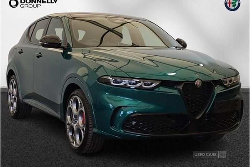Green/black Used 2024 Alfa Romeo Tonale SUV | £25,995 (Fair price) - Image 1/1