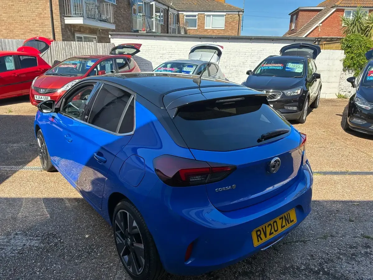 Used Vauxhall Corsa-e Elite 100 kW (136 HP) 2020 Blue Hatchback
