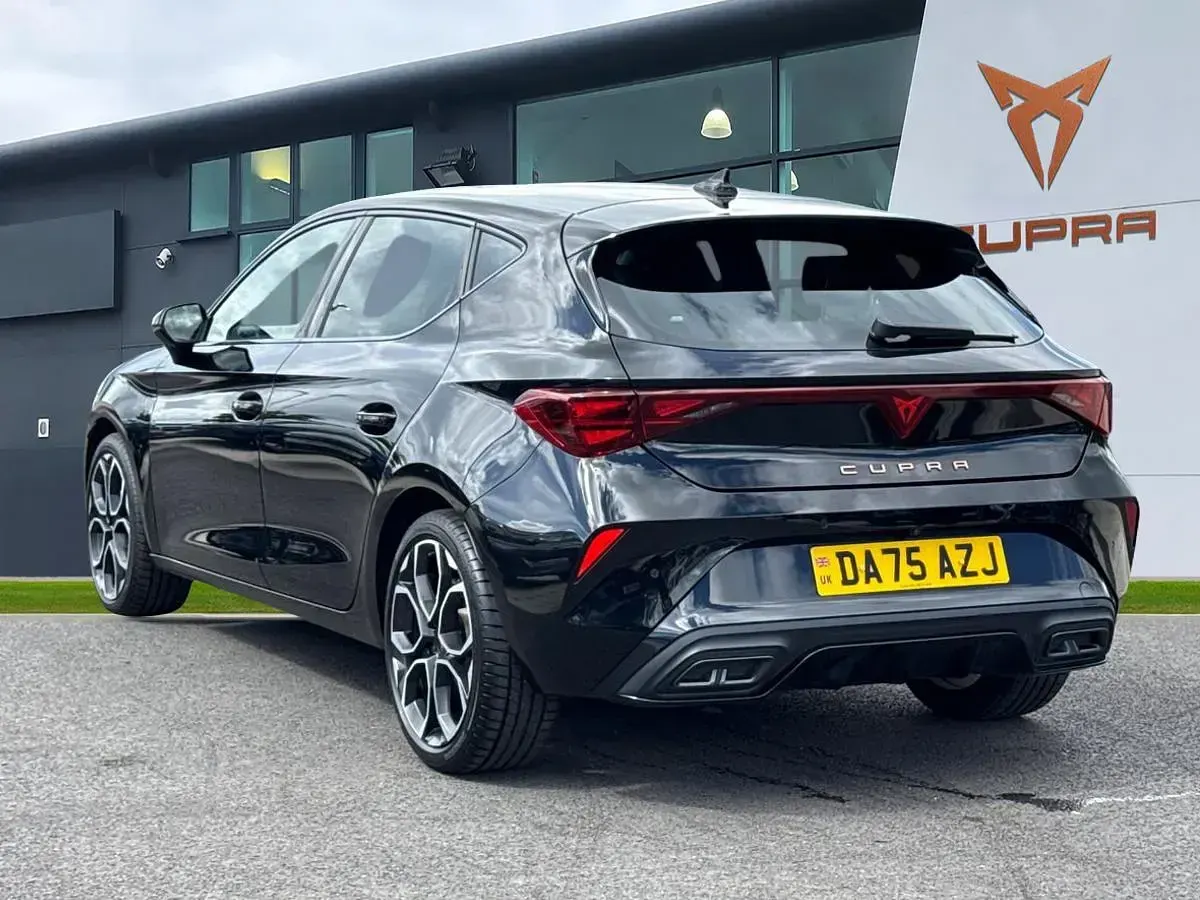 Used Cupra Leon 150 HP (110 kW) 2025 Black Hatchback
