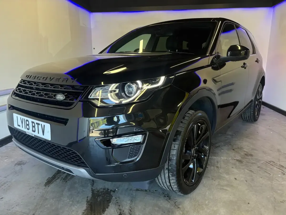 Used Land Rover Discovery Sport HSE 180 HP (132 kW) 2018 Black SUV