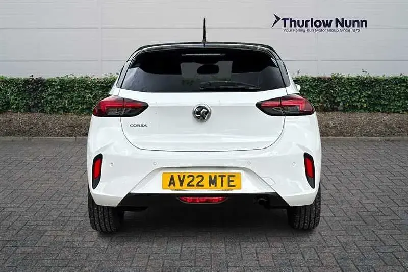 Used Vauxhall Corsa Edition 101 HP (74 kW) 2022 White Hatchback