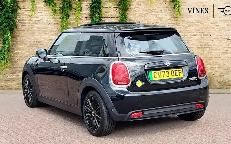 Used Mini Cooper Level 3 135 kW (184 HP) 2023 Hatchback