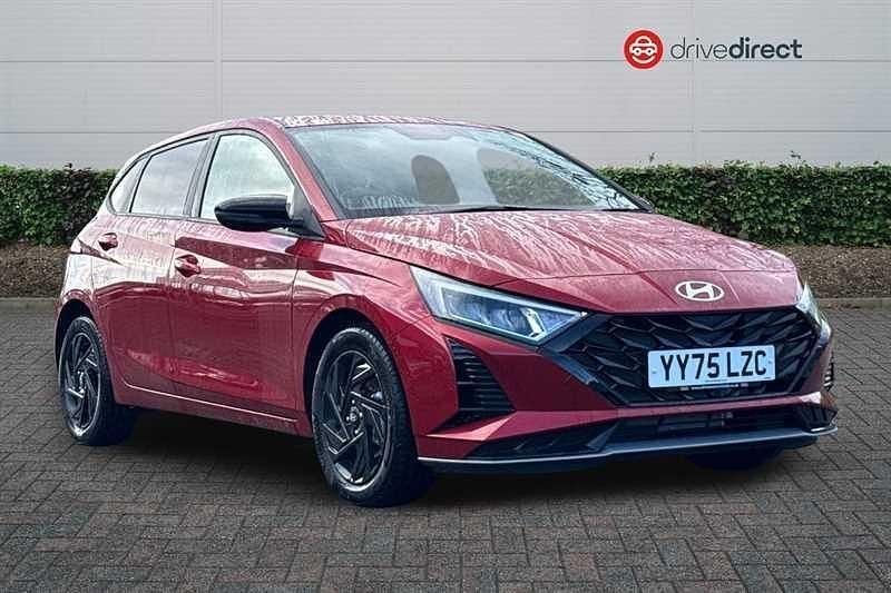 New Hyundai i20 Blackline 90 HP (66 kW) 2025 Red Hatchback