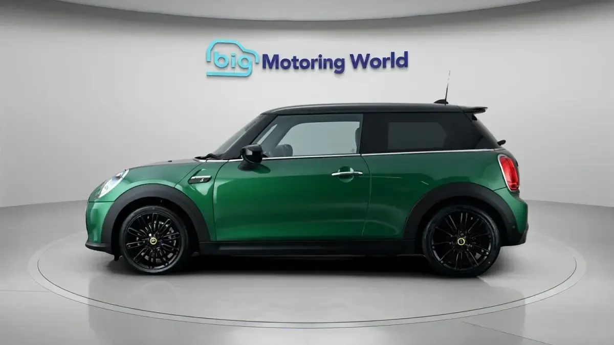 Used Mini Cooper S Hatch 135 kW (184 HP) 2022 Green Hatchback