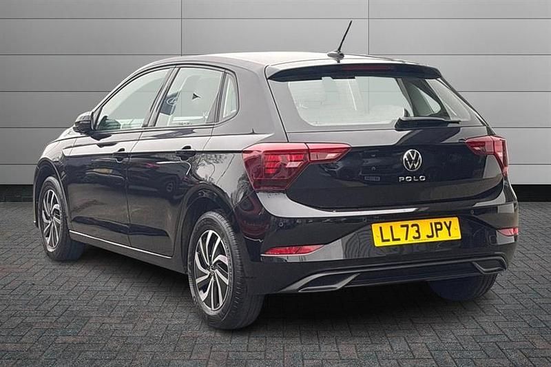 Used VW Polo Life 95 HP (69 kW) 2023 Black Hatchback