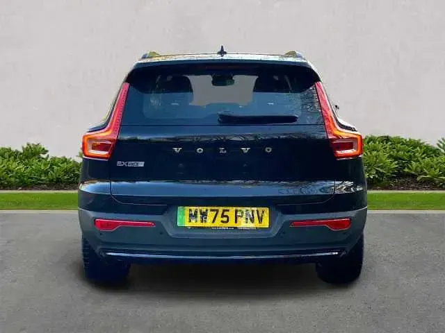 Nuevo Volvo EX40 Plus 185 kW (252 CV) 2025 Negro SUV