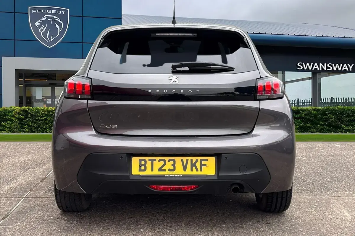 Used Peugeot 208 Active+ 74 HP (54 kW) 2023 Grey Hatchback