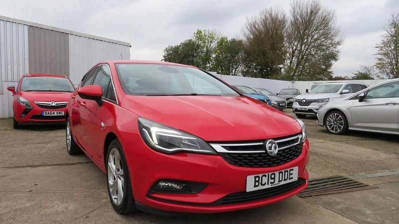 Red Used 2019 Vauxhall Astra SRi Hatchback | £4,995 (Super price) - Image 1/4