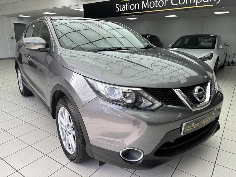 Used Nissan Qashqai Acenta 115 HP (84 kW) 2015 Grey SUV