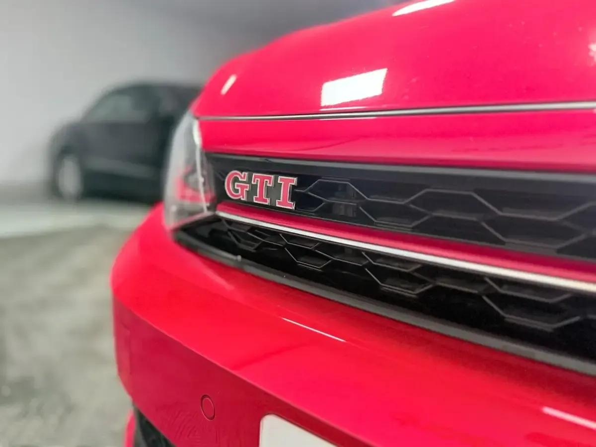 Begagnad VW Polo GTI 200 HK (147 kW) 2018 Röd Halvkombi