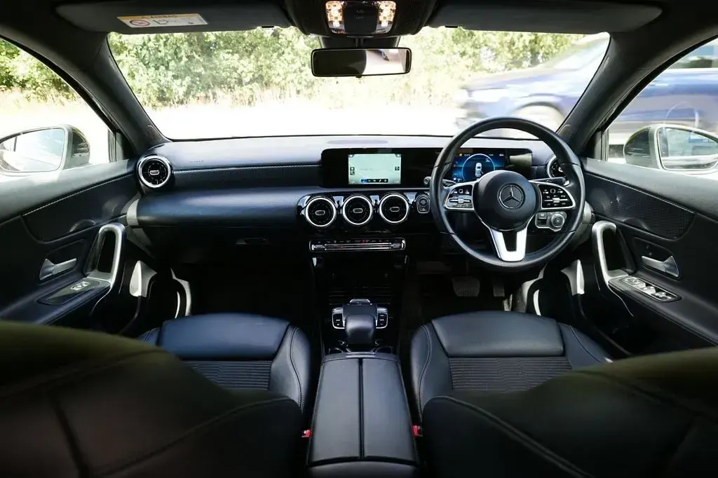Used Mercedes A180 116 HP (85 kW) 2019 Black Hatchback