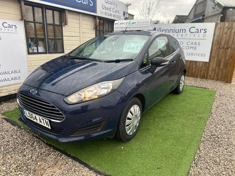 Used Ford Fiesta 95 HP (69 kW) 2015 Multicoloured Van