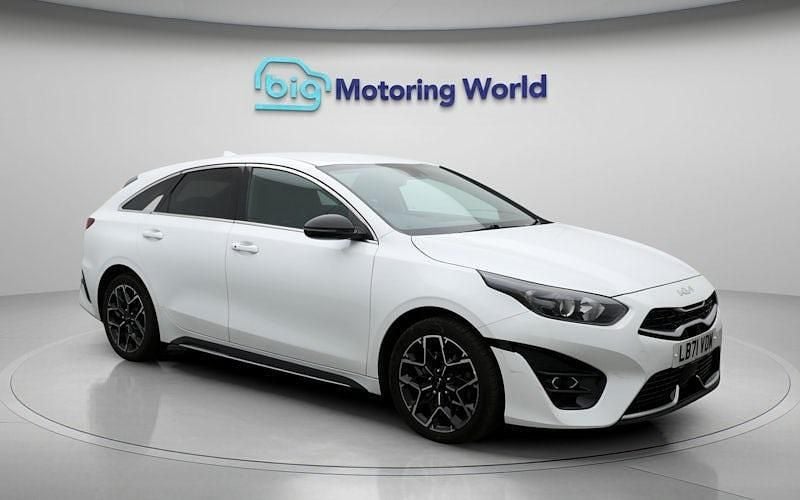 Used 2021 Kia ProCeed GT-Line Hatchback | £13,900 (Fair price) - Image 1/4