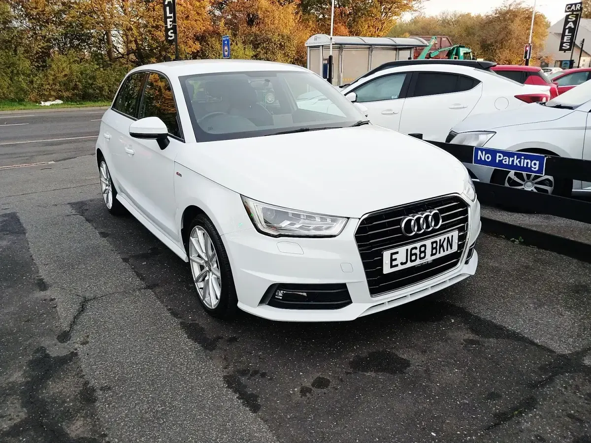 Used Audi A1 Sportback S-Line 116 HP (85 kW) 2018 White Hatchback