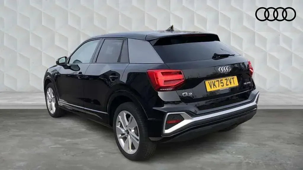 Used Audi Q2 S-Line 113 HP (83 kW) 2025 Black SUV