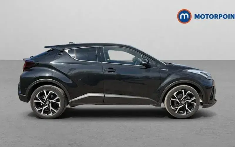 Begagnad Toyota C-HR Design 122 HK (89 kW) 2023 SUV